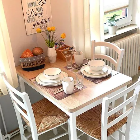 Apartment Gaestehaus Zur Alten Post Dornumersiel